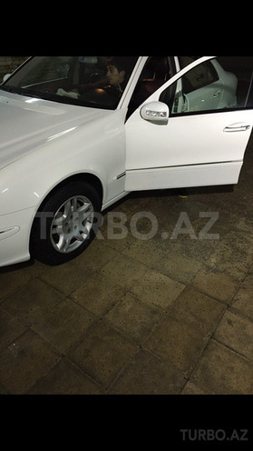 Mercedes E 220 2005, 278,000 km - 2.2 л - Bakı