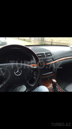 Mercedes E 220 2005, 278,000 km - 2.2 л - Bakı