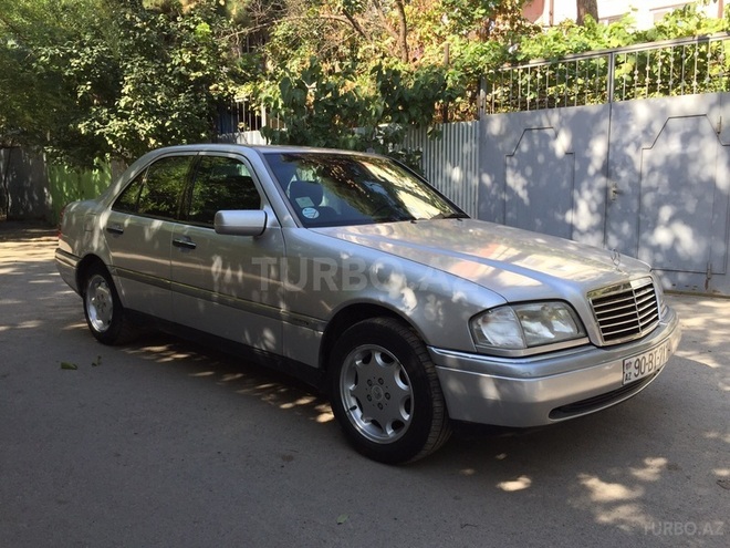 Mercedes C 200 1996, 260,000 km - 2.0 l - Bakı