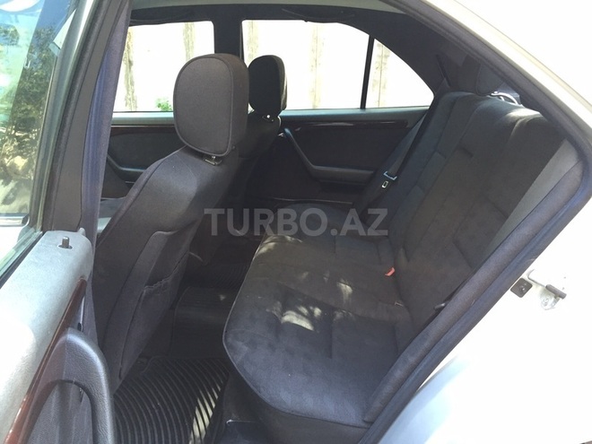 Mercedes C 200 1996, 260,000 km - 2.0 l - Bakı