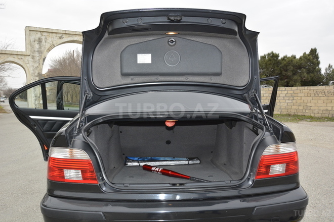BMW 525 2000, 18,000 km - 2.5 l - Bakı