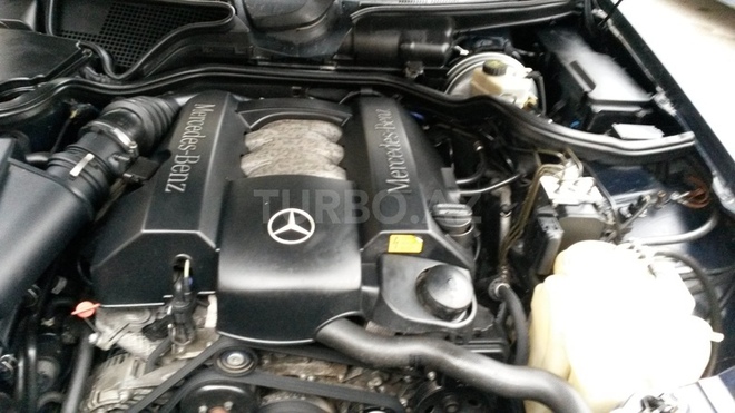 Mercedes E 240 2000, 230,000 km - 2.4 л - Bakı