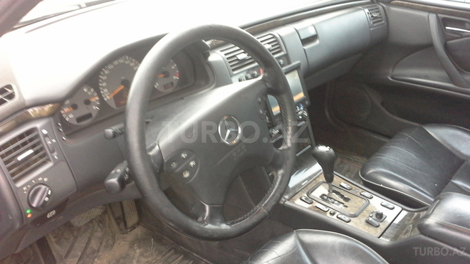 Mercedes E 270 2000, 333,650 km - 2.7 l - Bakı