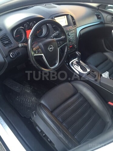Opel Insignia 2011, 85,000 km - 2.0 л - Bakı