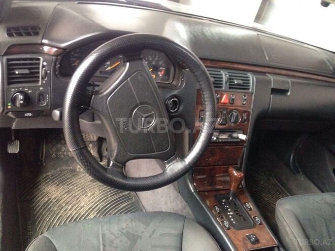 Mercedes E 230 1996, 300,000 km - 2.3 л - Gəncə