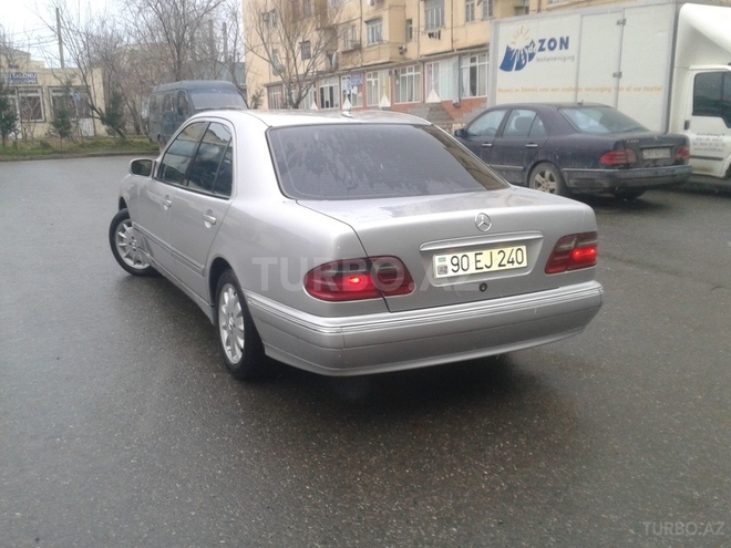 Mercedes E 240 2000, 175,000 km - 2.4 l - Sumqayıt