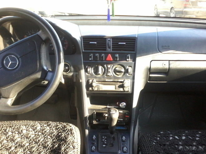 Mercedes C 220 1999, 34,000 km - 2.2 l - Bakı