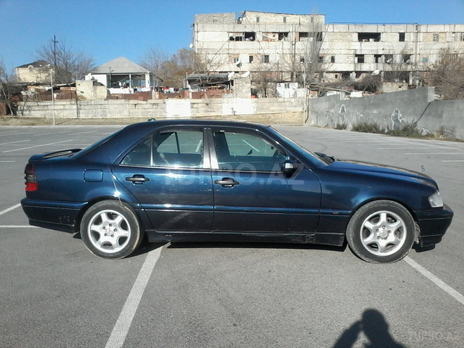 Mercedes C 220 1999, 34,000 km - 2.2 l - Bakı
