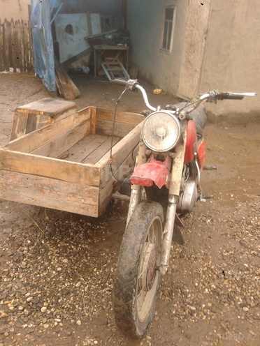 IJ Planeta 4 1986, 11,118 km - 0.3 l - Qusar