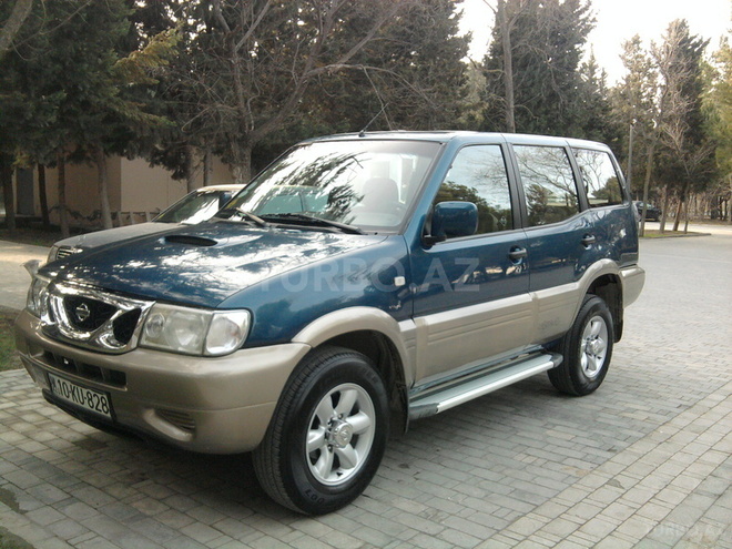 Nissan Terrano 2002, 165,000 km - 2.4 l - Sumqayıt