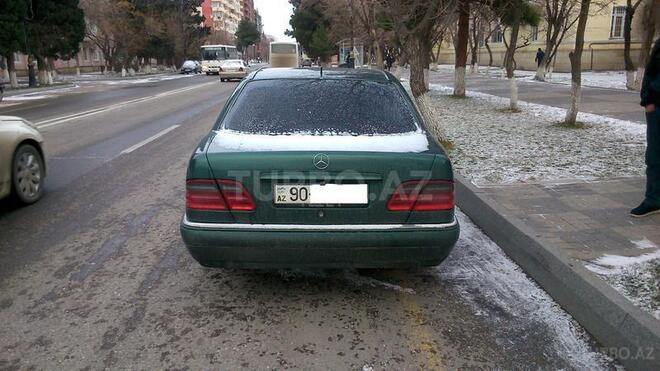 Mercedes E 240 1998, 280,000 km - 2.4 l - Sumqayıt