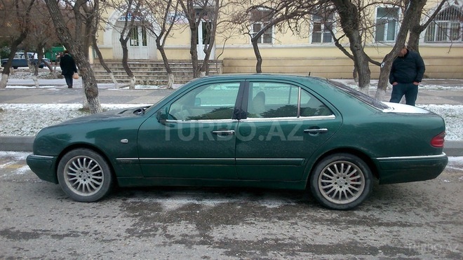Mercedes E 240 1998, 280,000 km - 2.4 l - Sumqayıt