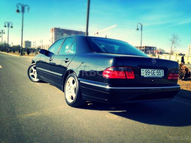 Mercedes E 240 2001, 146,000 km - 2.0 l - Bakı