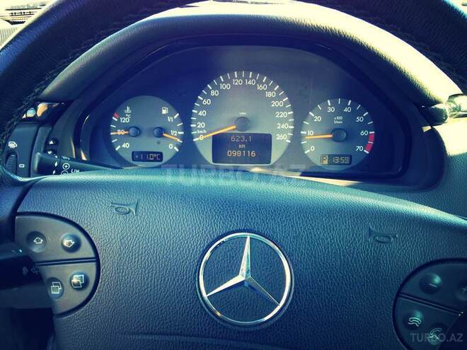 Mercedes E 240 2001, 146,000 km - 2.0 l - Bakı