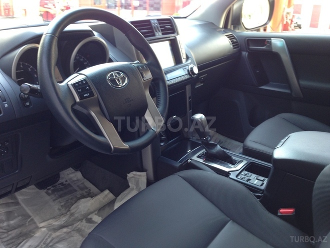 Toyota Prado 2012, 32,000 km - 2.7 l - Bakı