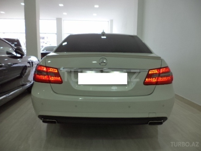 Mercedes E 350 2010, 52,000 km - 3.5 l - Bakı