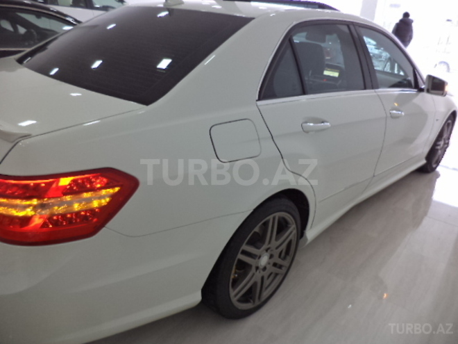 Mercedes E 350 2010, 52,000 km - 3.5 l - Bakı