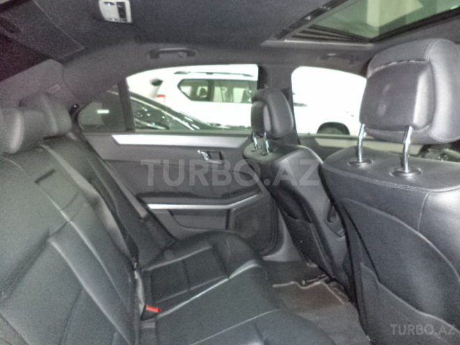 Mercedes E 350 2010, 52,000 km - 3.5 l - Bakı