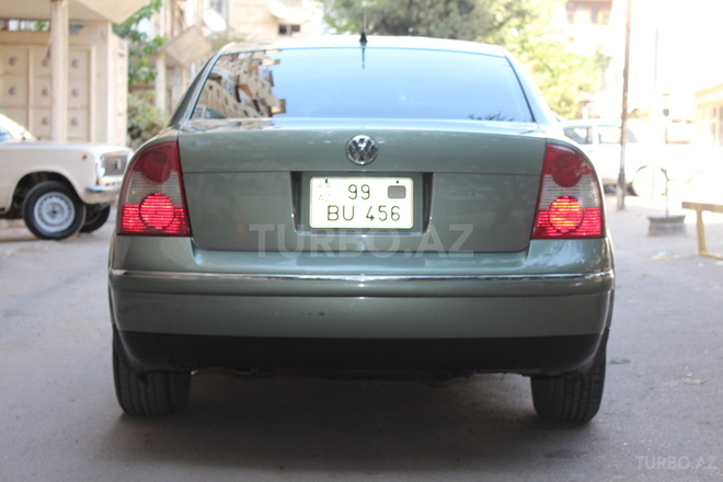 Volkswagen Passat 2002, 208,000 km - 1.8 l - Bakı