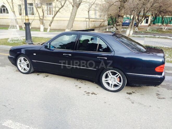 Mercedes E 240 1999, 215,000 km - 2.4 l - Xırdalan