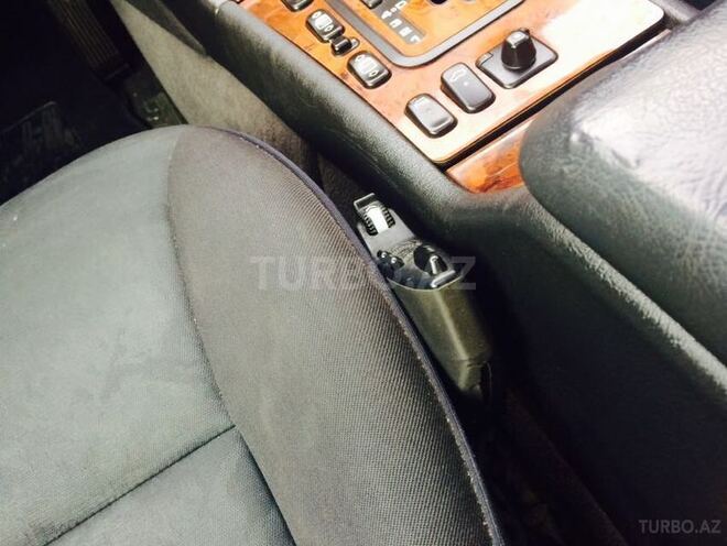 Mercedes E 240 1999, 215,000 km - 2.4 l - Xırdalan