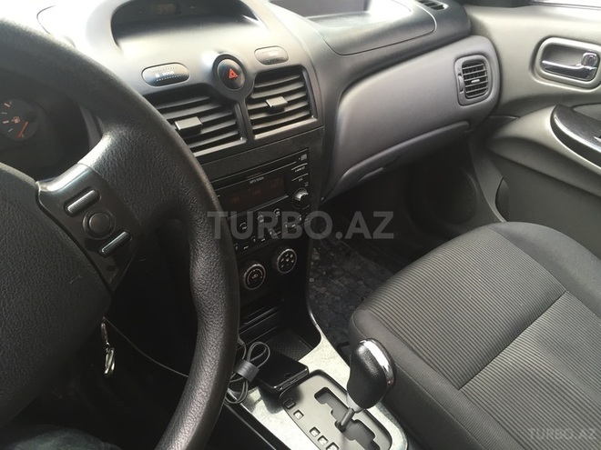 Nissan Sunny 2011, 250,000 km - 1.6 l - Bakı