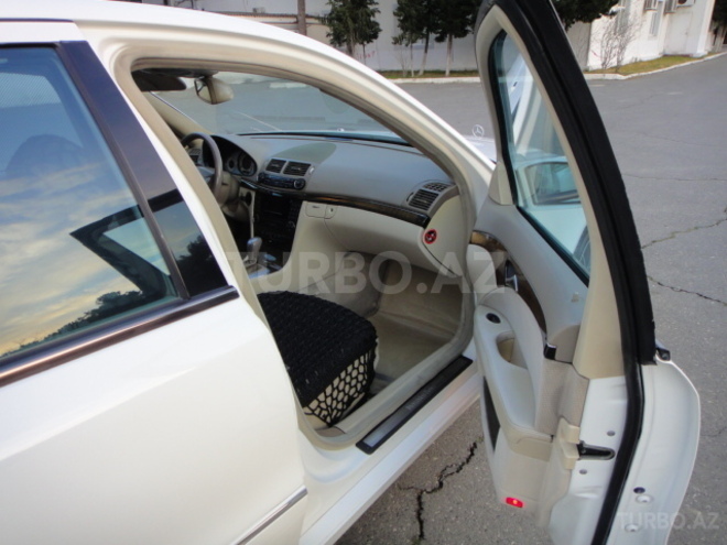 Mercedes E 240 2005, 235,000 km - 2.6 л - Sumqayıt