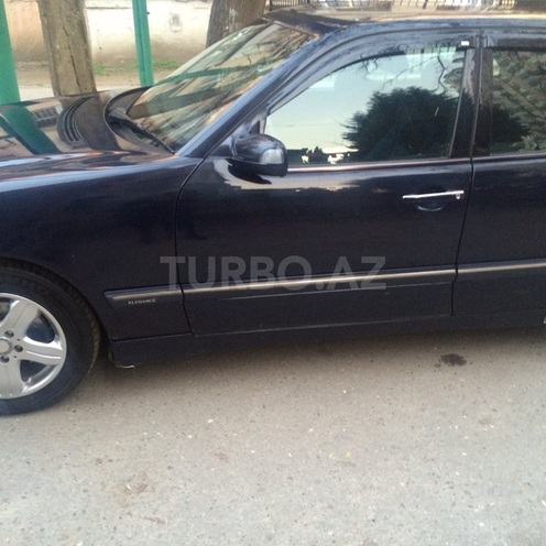 Mercedes E 220 2000, 351,000 km - 0.2 l - Bakı