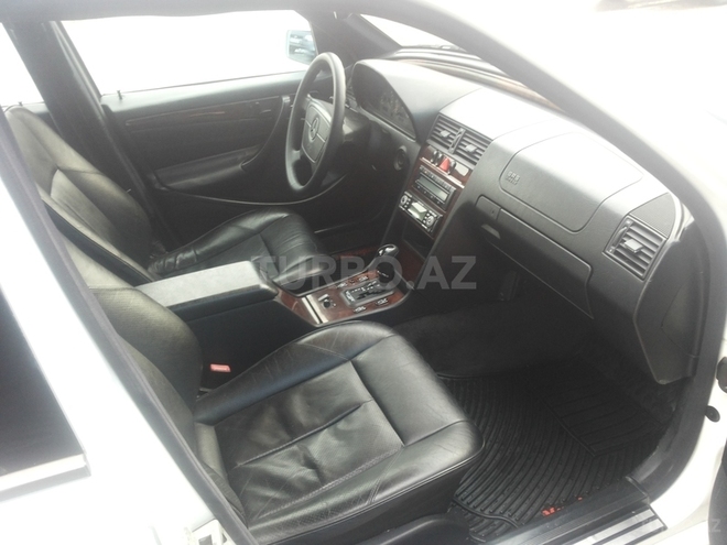 Mercedes C 230 1998, 166,000 km - 2.3 l - Bakı