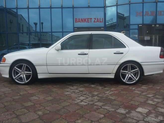 Mercedes C 230 1998, 166,000 km - 2.3 l - Bakı