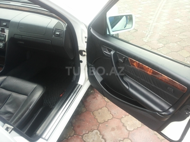 Mercedes C 230 1998, 166,000 km - 2.3 l - Bakı