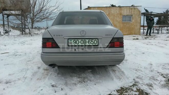 Mercedes E 250 1995, 477,600 km - 2.5 л - Bakı