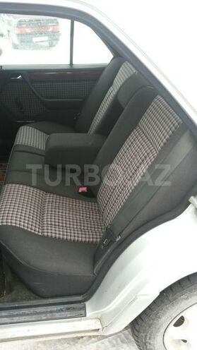 Mercedes E 250 1995, 477,600 km - 2.5 л - Bakı