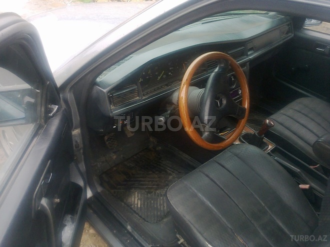 Mercedes 190 1991, 258,000 km - 2.0 l - İmişli