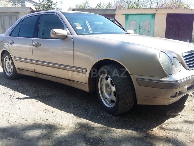 Mercedes E 220 2000, 223,047 km - 2.2 l - Bakı