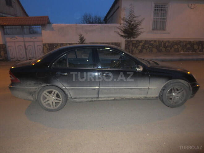 Mercedes C 200 2001, 272,000 km - 2.0 l - Göygöl