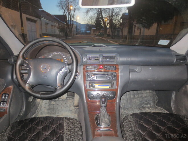 Mercedes C 200 2001, 272,000 km - 2.0 l - Göygöl