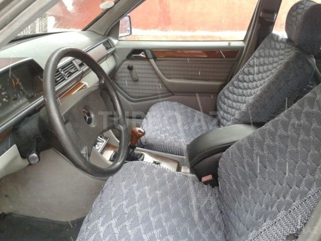 Mercedes E 200 1990, 820,000 km - 2.0 l - Bakı