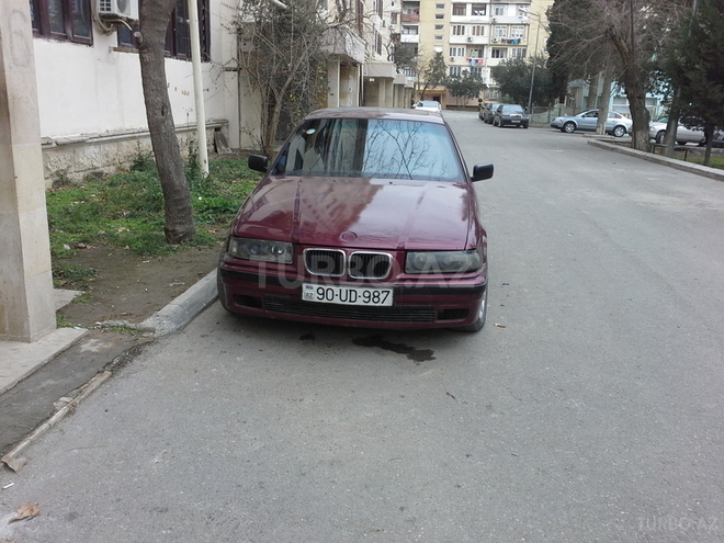 BMW 320 1992, 200,000 km - 2.0 l - Bakı