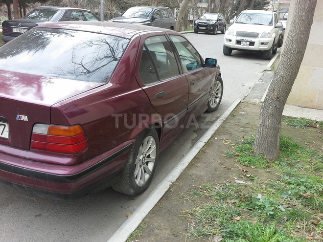 BMW 320 1992, 200,000 km - 2.0 l - Bakı