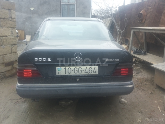 Mercedes E 300 1988, 45,323,543 km - 0.3 l - Sumqayıt