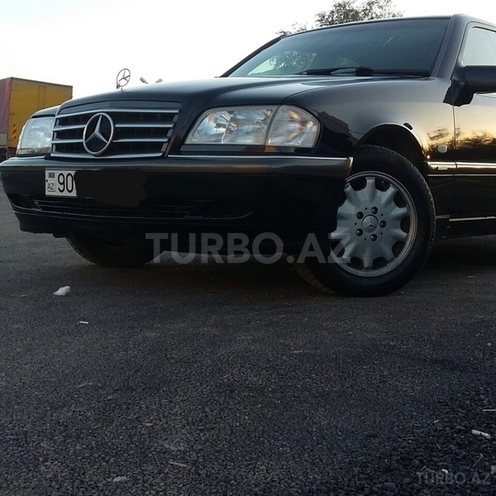 Mercedes C 220 1998, 240,000 km - 2.2 l - Sumqayıt