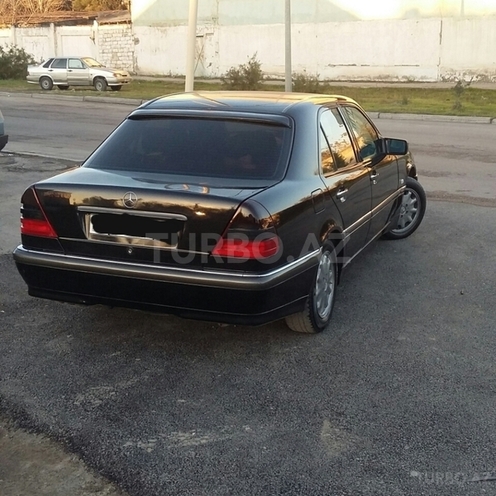 Mercedes C 220 1998, 240,000 km - 2.2 l - Sumqayıt