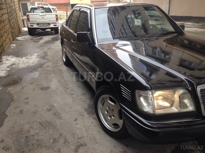 Mercedes E 300 1994, 380,453 km - 3.0 л - Bakı