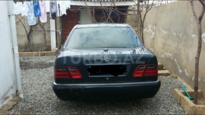 Mercedes E 280 1997, 310,000 km - 2.8 l - Sumqayıt