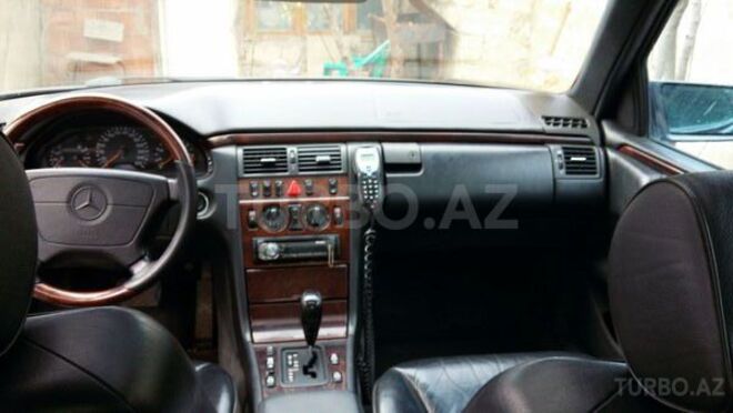 Mercedes E 280 1997, 310,000 km - 2.8 l - Sumqayıt