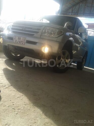 Mitsubishi Pajero io 2001, 77,636 km - 2.0 l - Şamaxı