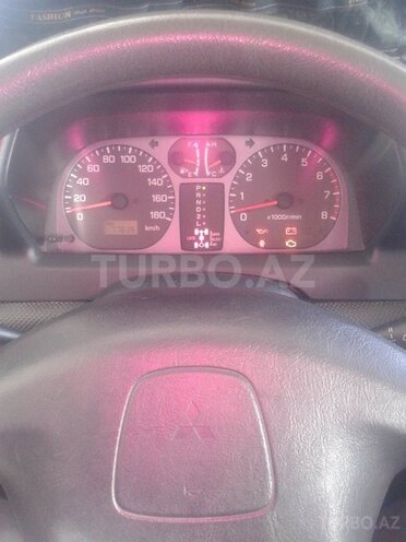 Mitsubishi Pajero io 2001, 77,636 km - 2.0 l - Şamaxı