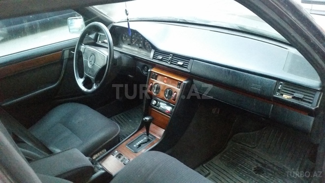 Mercedes E 200 1993, 386,000 km - 0.2 l - Bakı