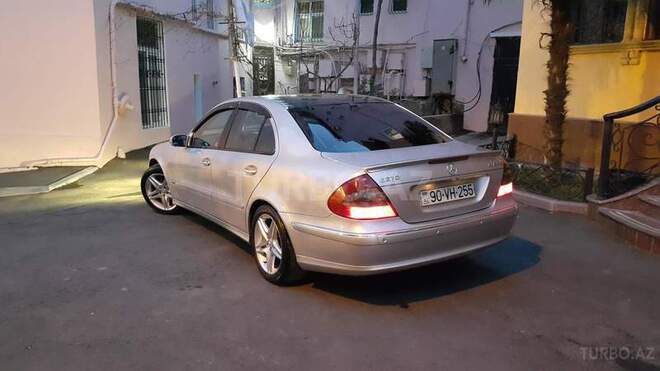 Mercedes E 270 2002, 230,000 km - 2.7 л - Bakı